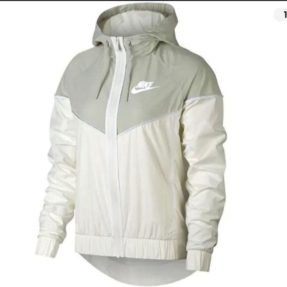 NIKE WOMENS SPORTSWEAR WINDRUNNER WOVEN HOODED JACKET 883495 133 - Picture 1 of 16